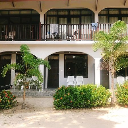 Grand Beach Resort Ko Tao Exterior foto
